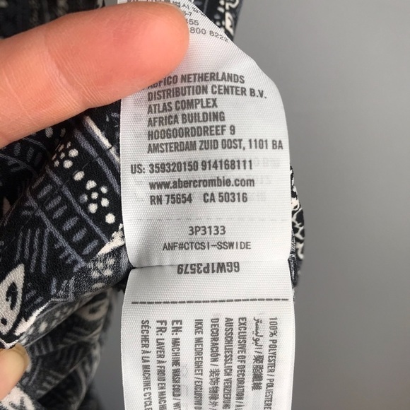 Hollister Border Print Mini Dress With Cross Back Size Small - Picture 9 of 10